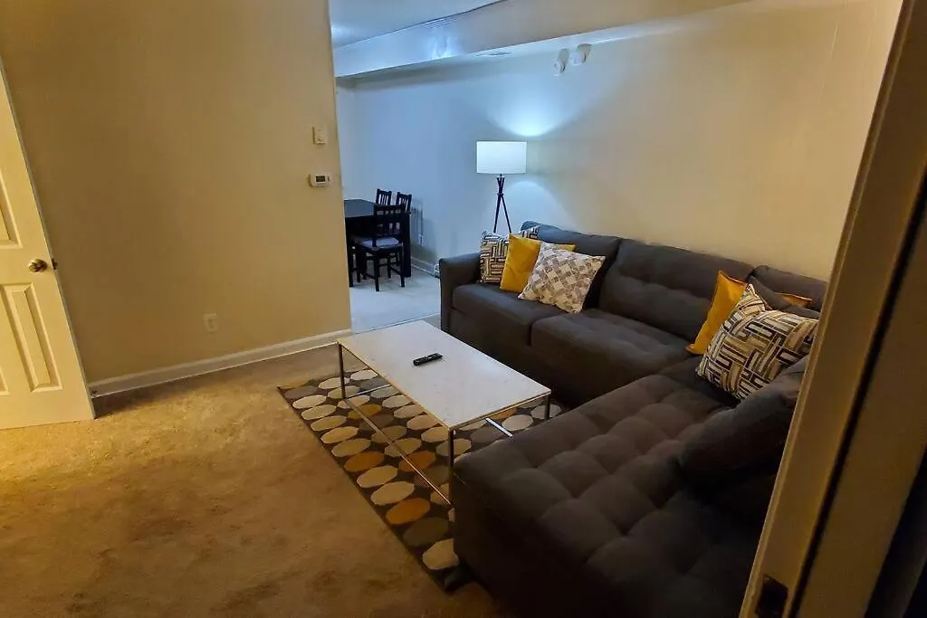 Suite 7, Sleep 6, Walk To Attractions In Uptown Charlotte Apartment